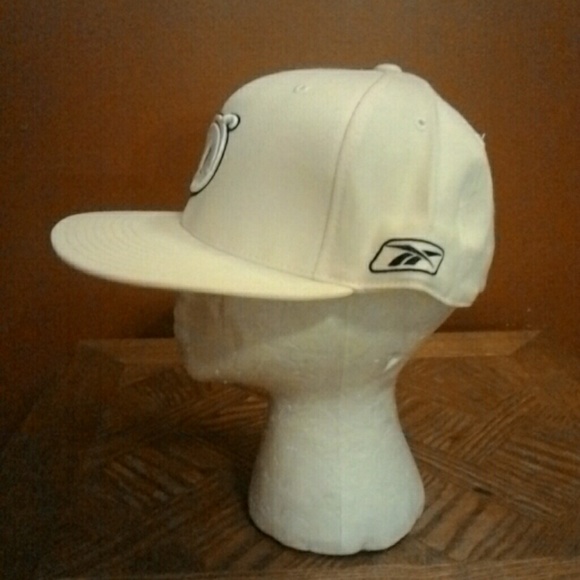 Team hat - Picture 2 of 3